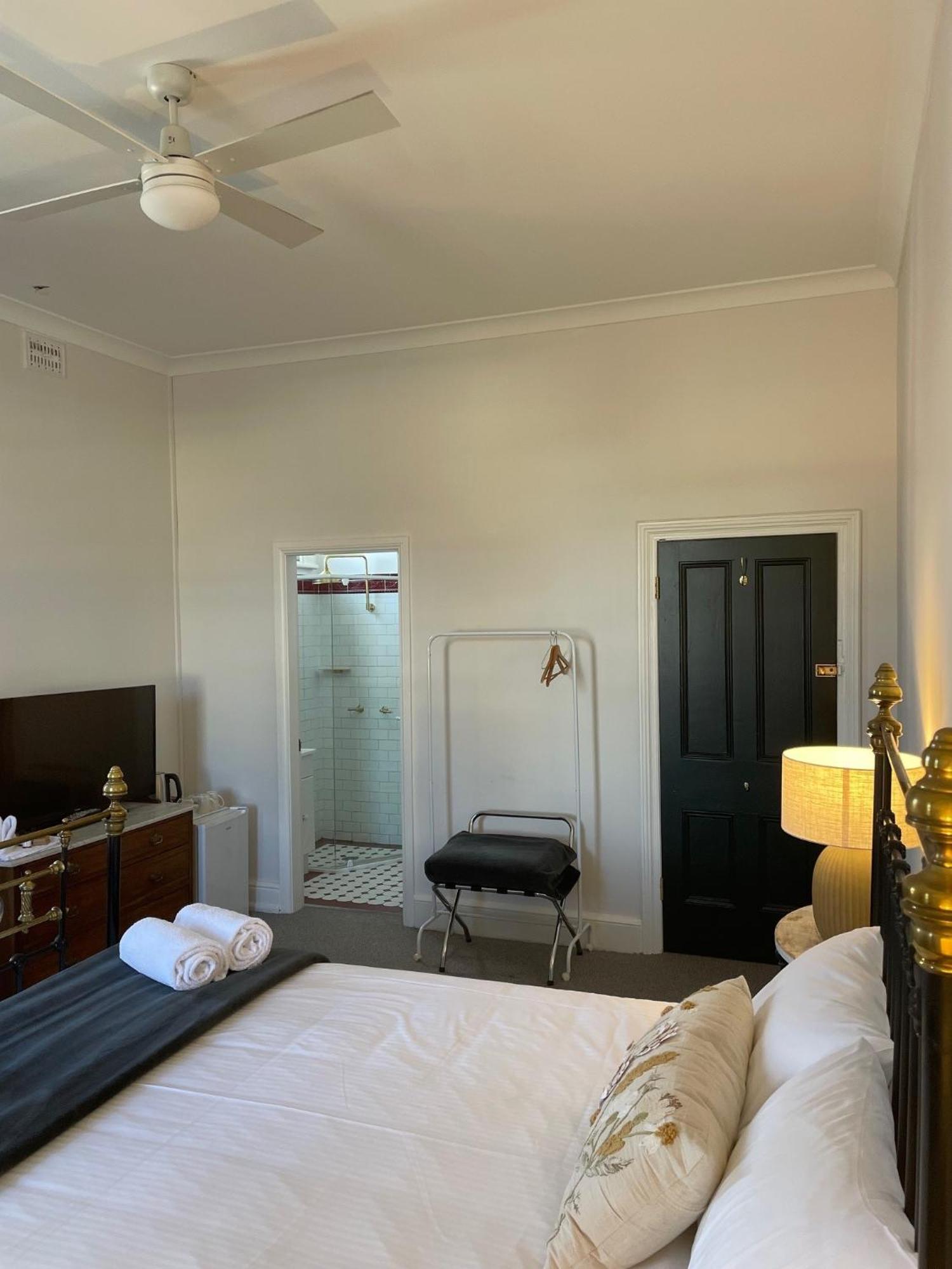 The Bolt Inn Uralla Extérieur photo